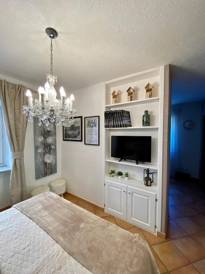 Ancienne Maisonnette Aoste Extérieur photo