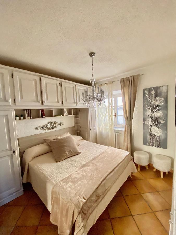 Ancienne Maisonnette Aoste Extérieur photo