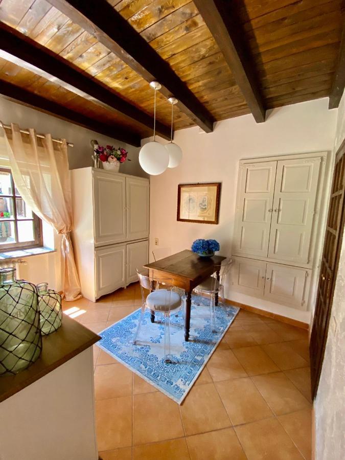 Ancienne Maisonnette Aoste Extérieur photo